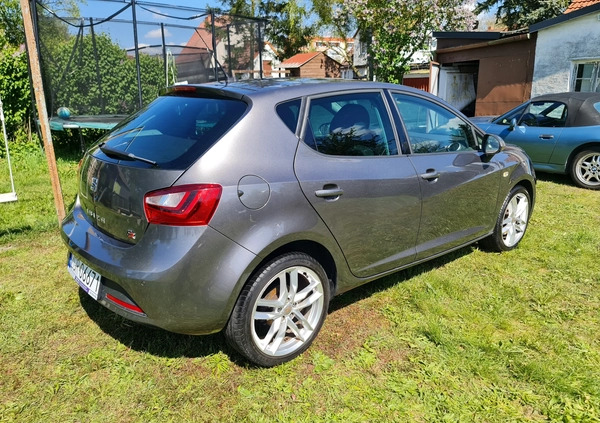 Seat Ibiza cena 39900 przebieg: 91000, rok produkcji 2017 z Szczecin małe 79